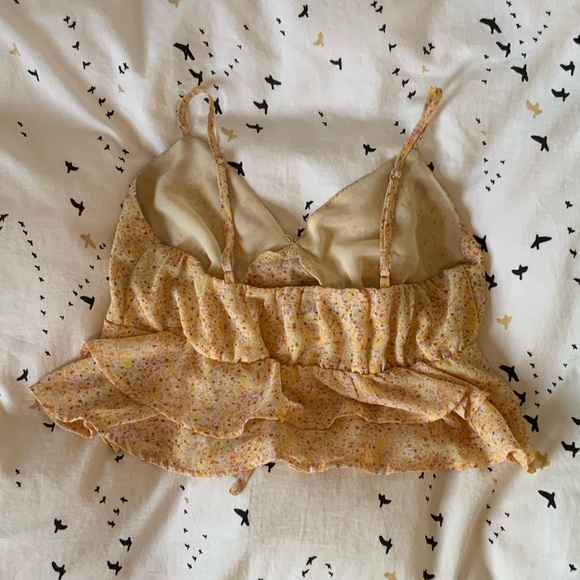 FOREVER 21 summer crop top size small (US and UK) adjustable straps. - Picture 4 of 4
